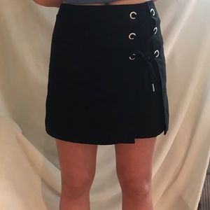 H&M grommet black mini skirt